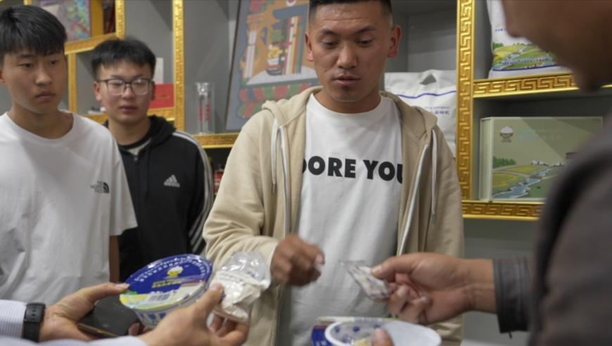 奥门一肖一码一特一中,英国哪来的底气不给特朗普面子,确保成语解释落实的问题_试用版V9.85